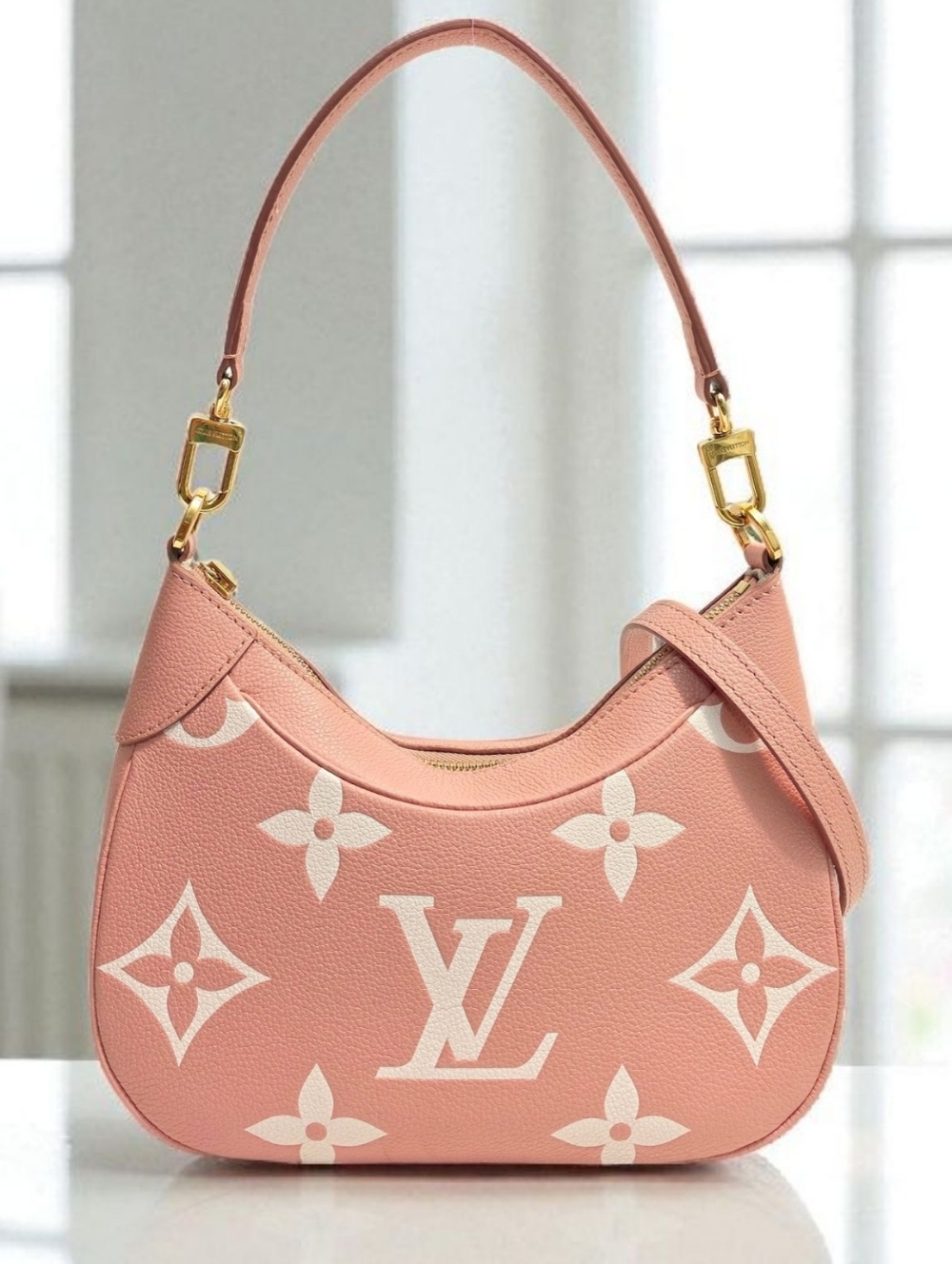 ✨️Authentic Louis Vuitton Empreinte Bagatelle NM Pink Leather